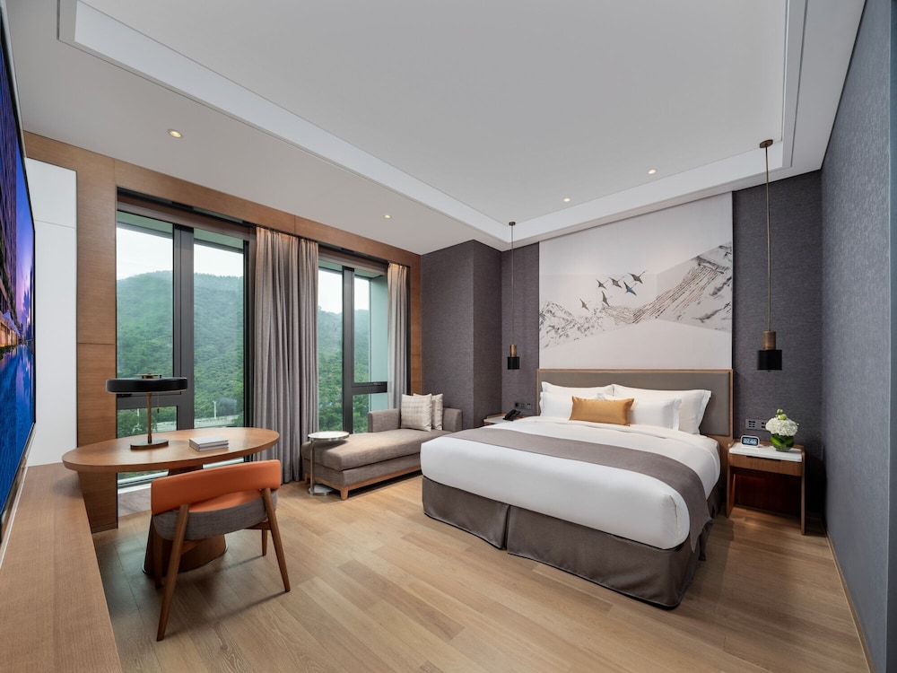 Suite, 1 Bedroom, Non Smoking, City View