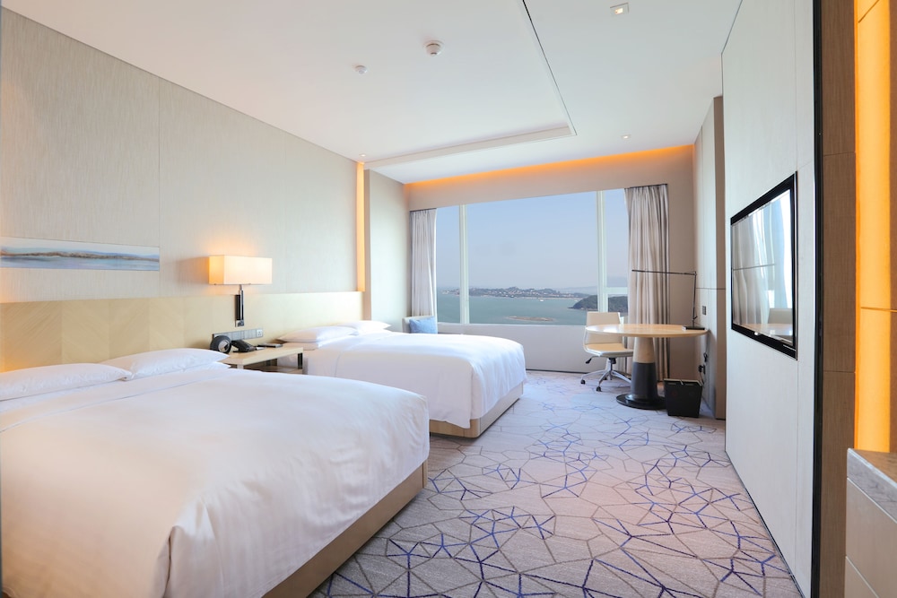 Executive Room, 2 Double Beds, Harbor View - Photo 3