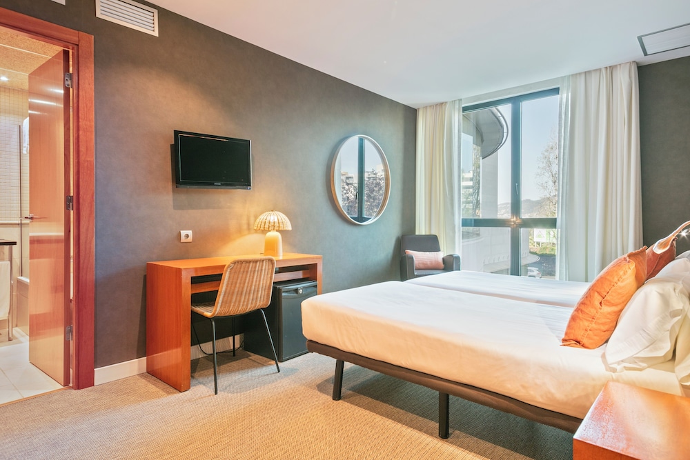 Standard Double or Twin Room - Photo 3
