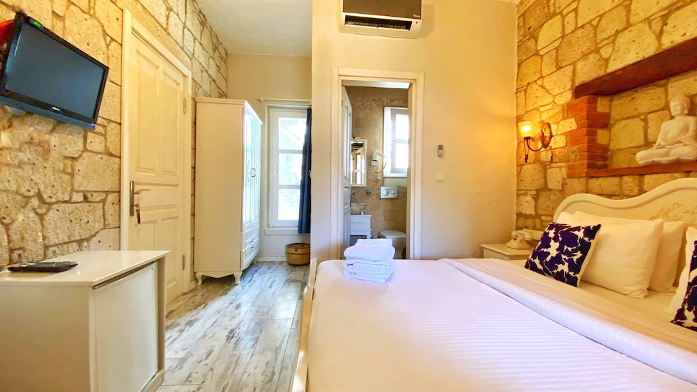 Standard Room photo 2