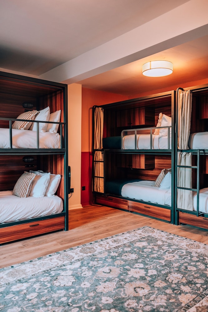 Bed in Large Dorm photo 2
