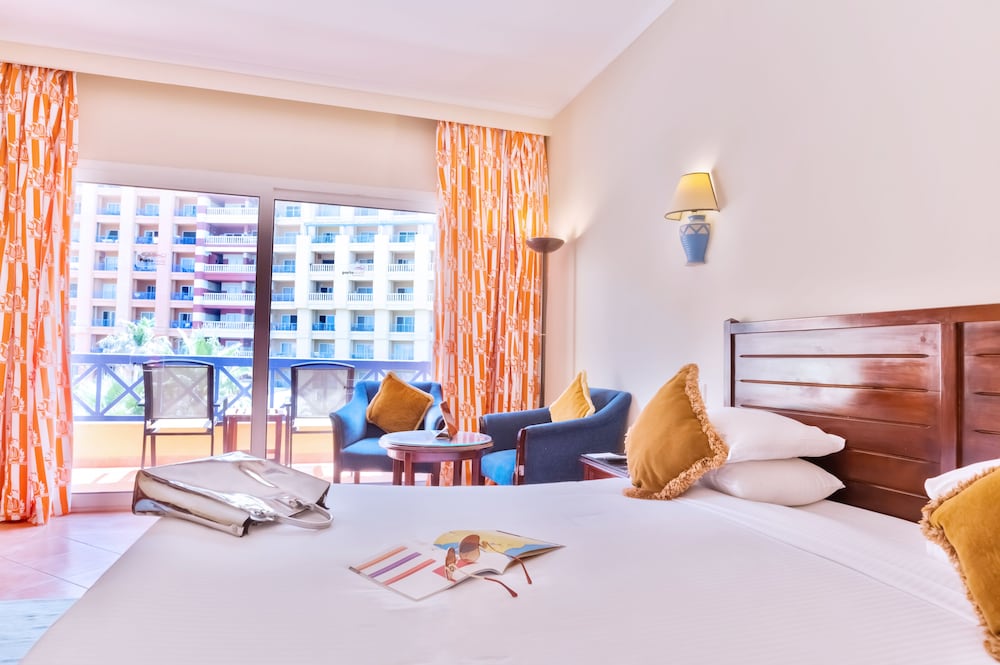 Standard Double or Twin Room, Lagoon View (King)