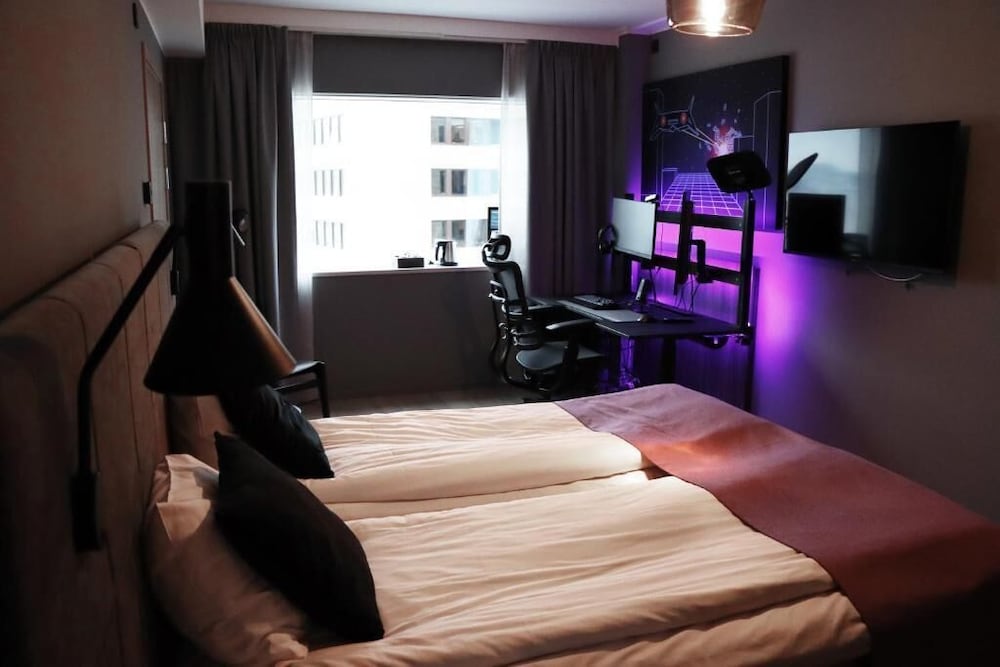 Room, Non Smoking (Game Room)