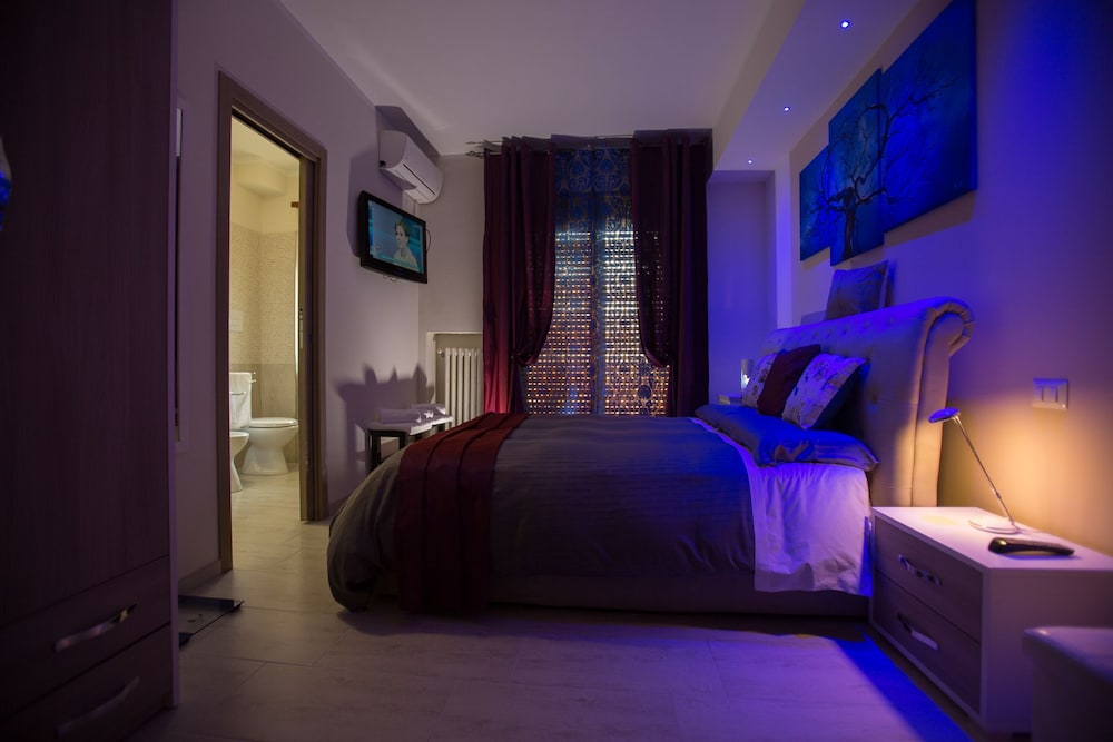 Basic Double Room photo 3
