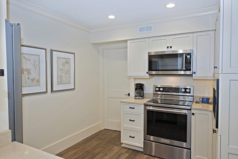 Villa, Multiple Beds, Kitchen (800 Clipper Court)