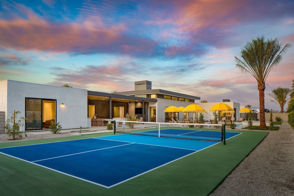 Villa photo 2