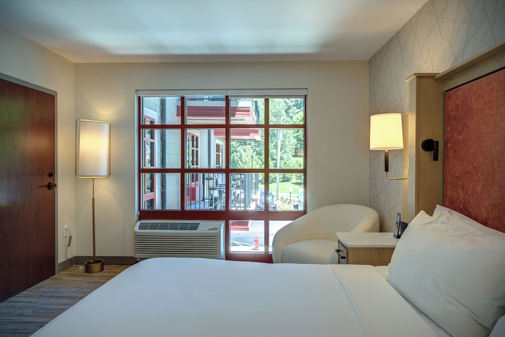 Standard Room, 1 King Bed - Photo 5