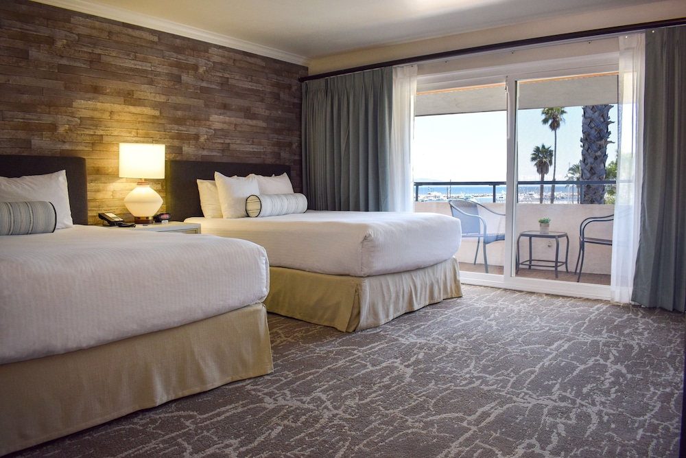 Room, 2 Queen Beds, Balcony (Harborside) photo 1