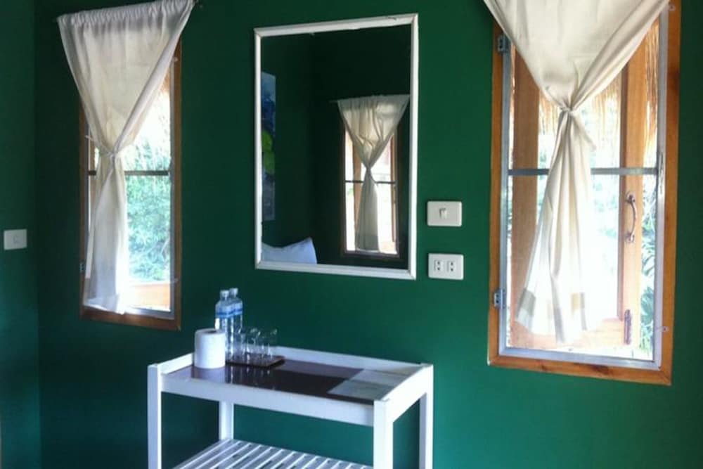 Wooden Bungalow (Fan Room) photo 2