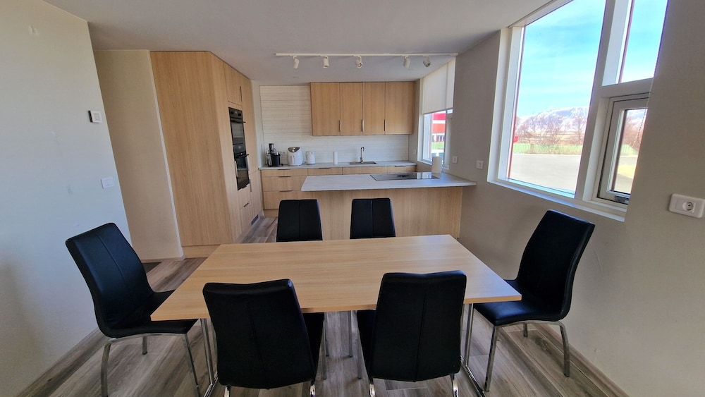 Comfort Apartment, 3 Bedrooms, Mountain View photo 1