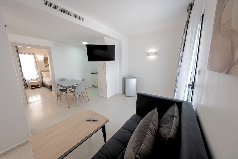 Comfort Apartment photo 3
