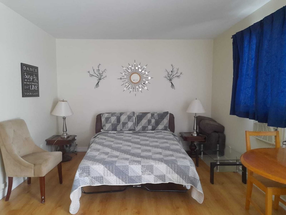 Family Room photo 2