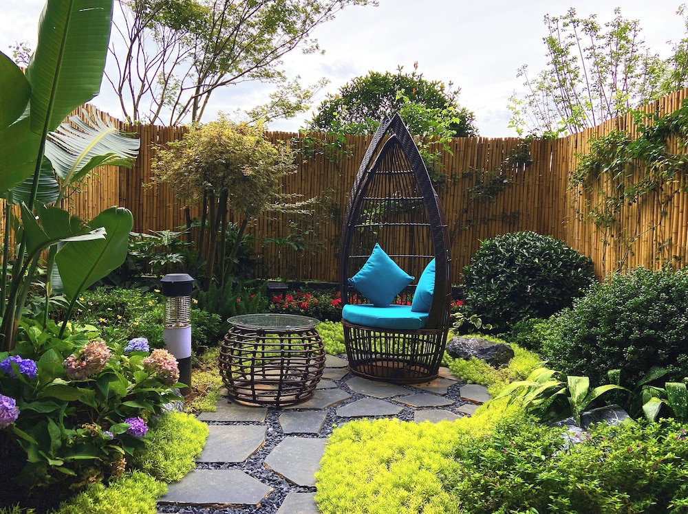EXECUTIVE GARDEN ROOM, Lounge Access, 1 King Size Bed,  with Outside Garden - Photo 6