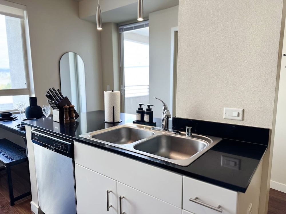 Stylish Retreat W Pool GYM Parking 10min to Cedars, Fotografia 14