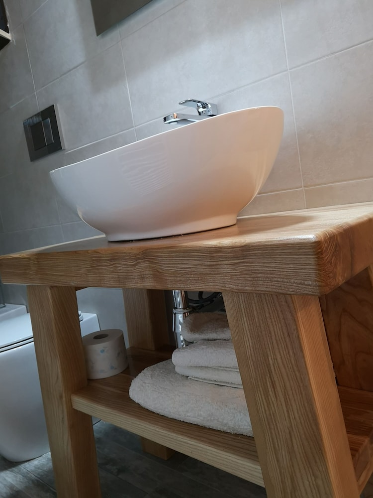 Classic Double Room, 1 Double Bed, Private Bathroom photo 3