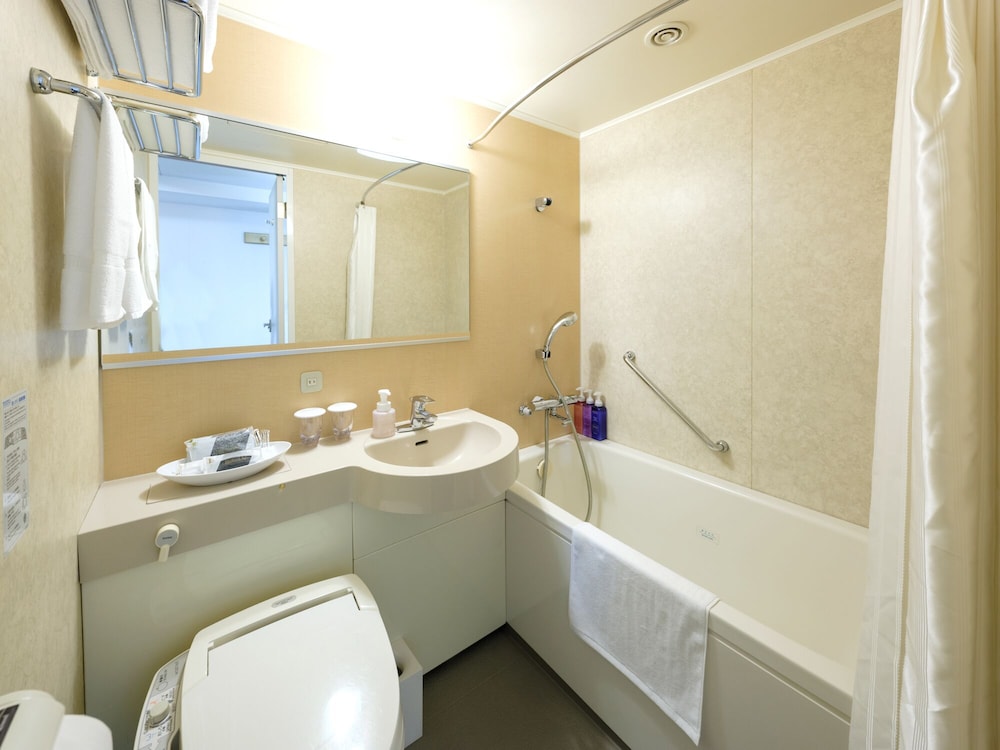 Standard Twin Room, Non-Smoking - Photo 2