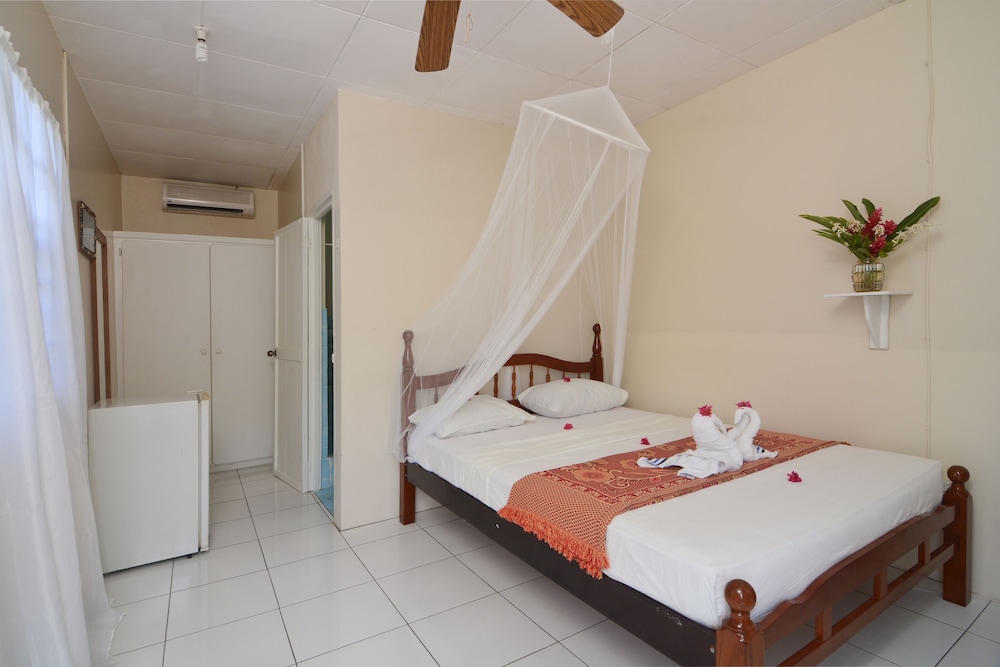 Room, Sea View (Beachcomber or Coral Beach)