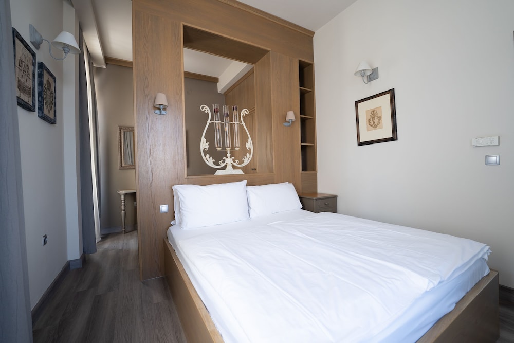 Deluxe Suite photo 1