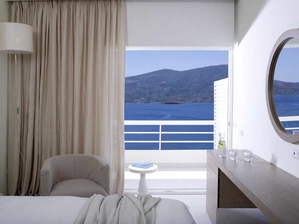 Deluxe Triple Room photo 3