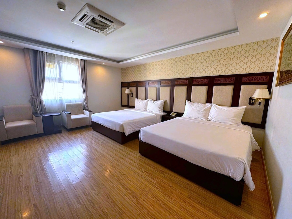 Family Room, City View