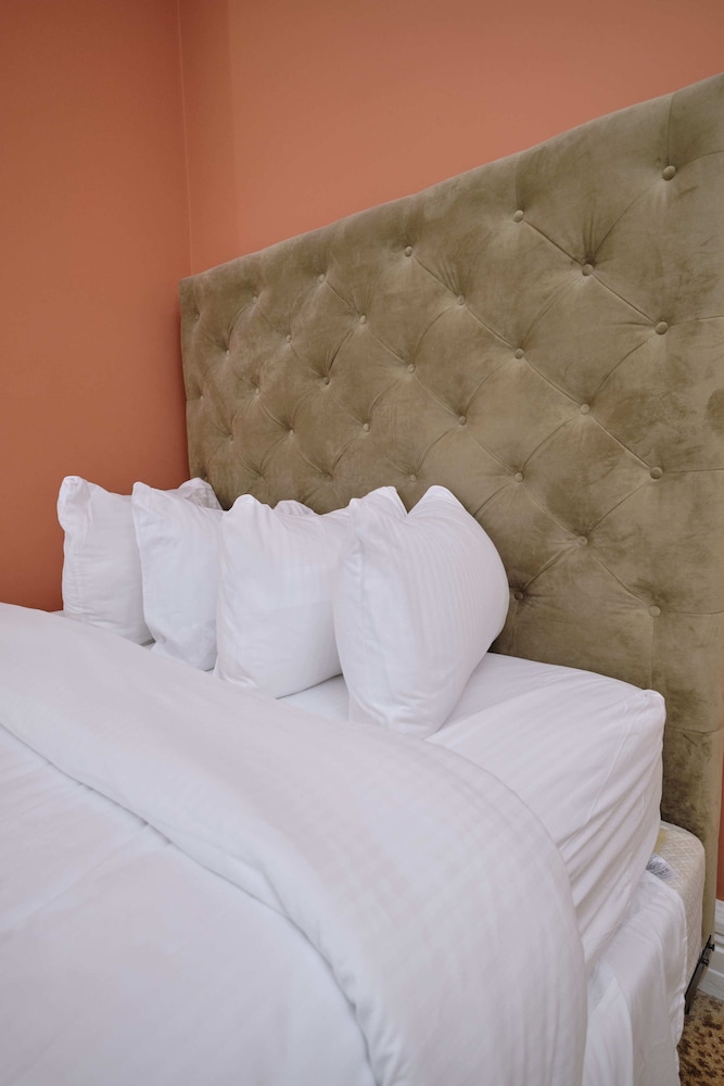 Two Queen Suite - Photo 5