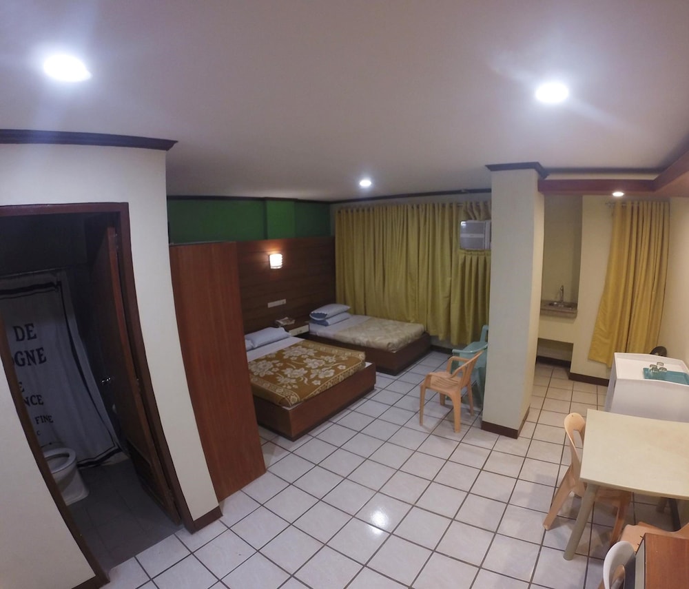 Standard Family Room photo 3