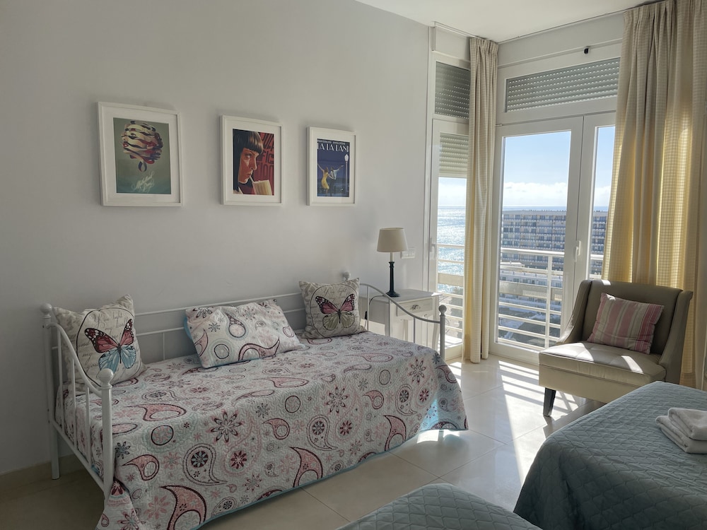 Deluxe Apartment, 2 Bedrooms, Sea View photo 3