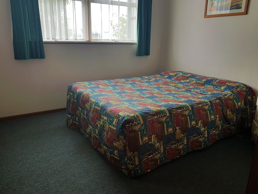 House, 4 Bedrooms photo 1