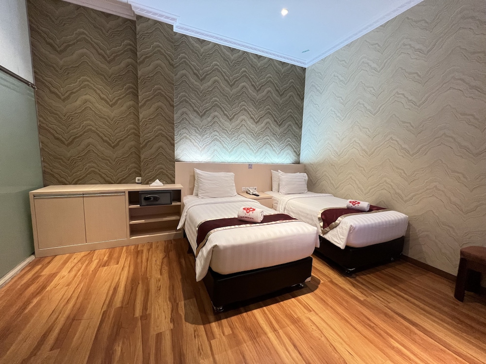 Deluxe Twin Room photo 2