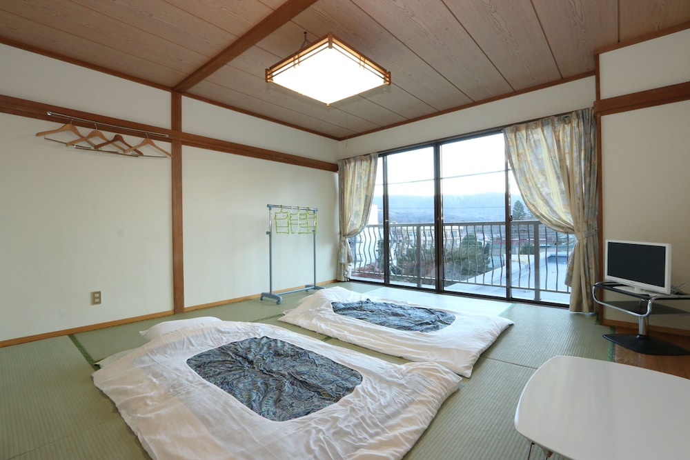 Japanese Style Room, Shared Bathroom - Photo 6