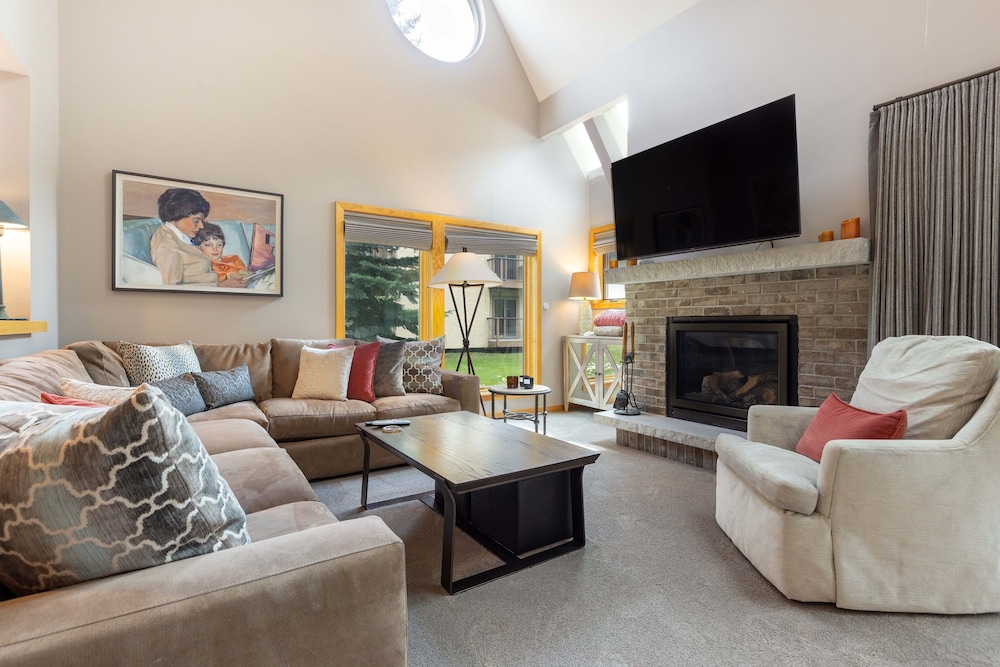Condo, 3 Bedrooms