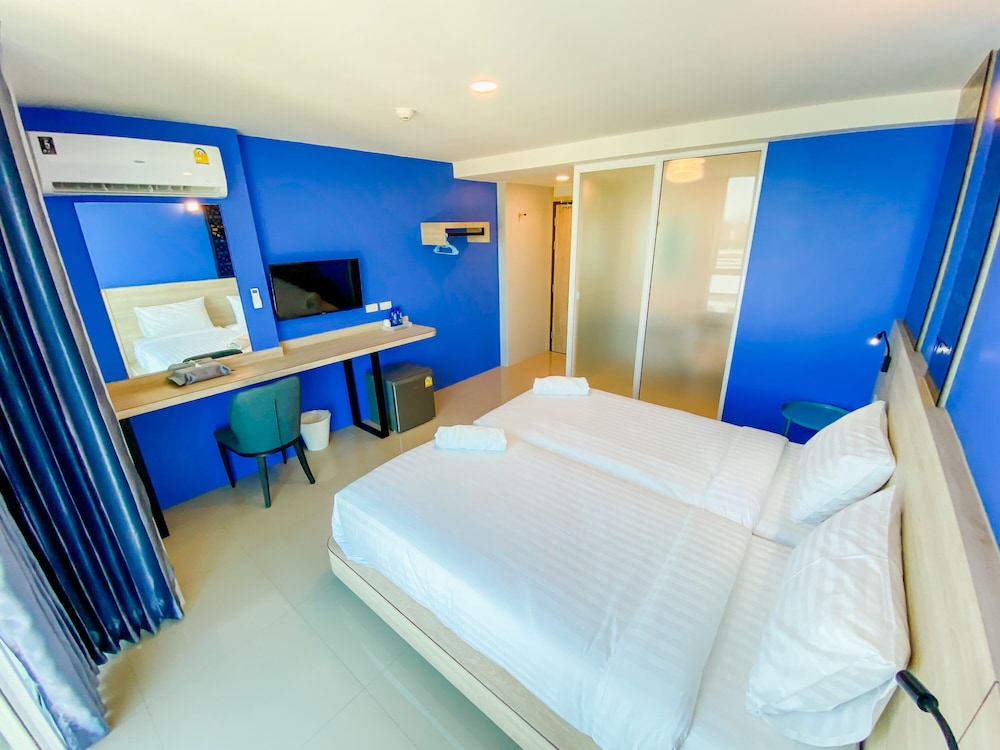 Standard Twin Room - Photo 3