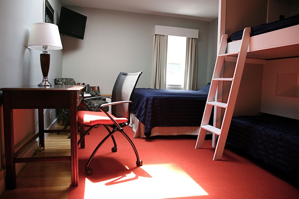 Standard Room, Multiple Beds, Private Bathroom photo 1