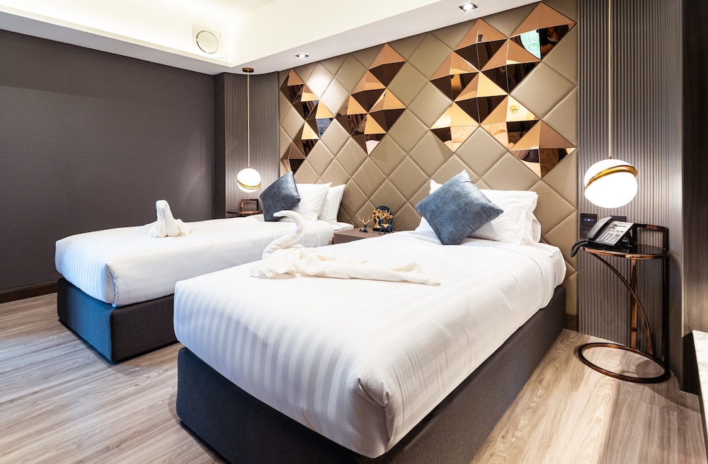 Deluxe Twin Room photo 3