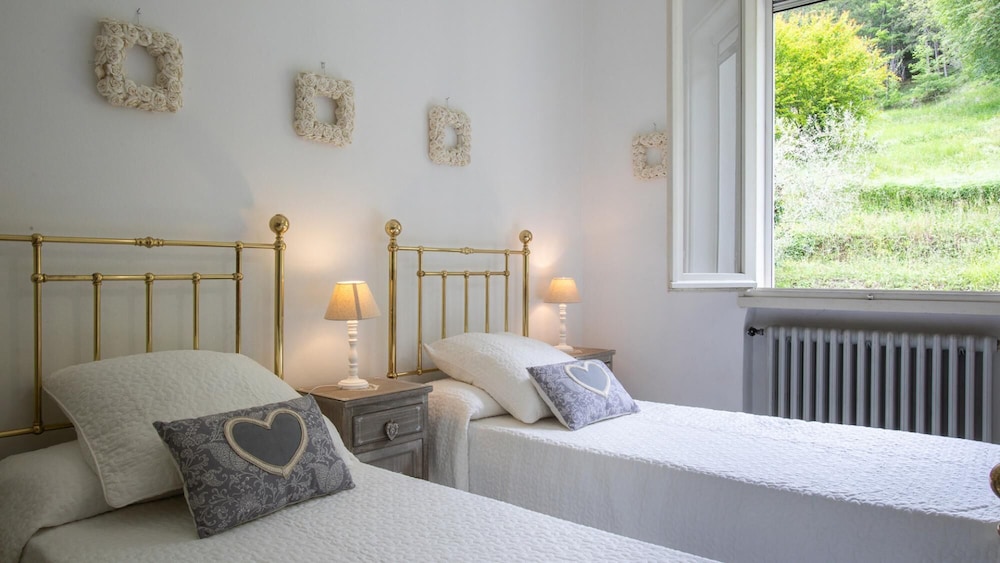 Villa photo 1