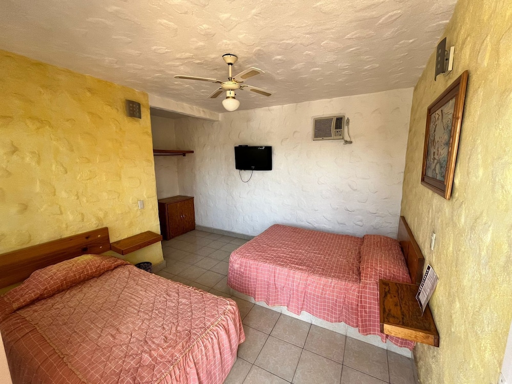 Traditional Double Room, 2 Bedrooms, Mountain View