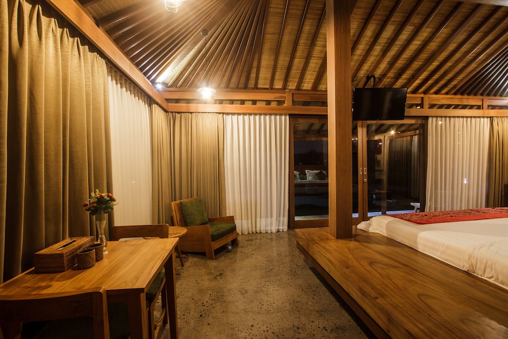 Villa photo 1