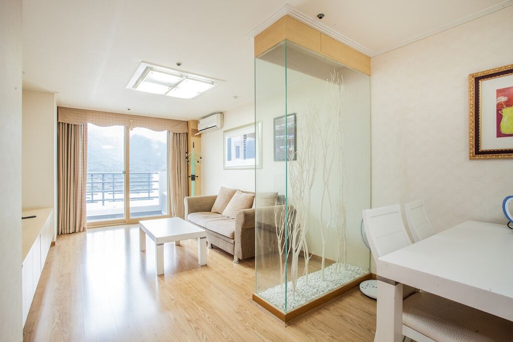 Gold Suite photo 1