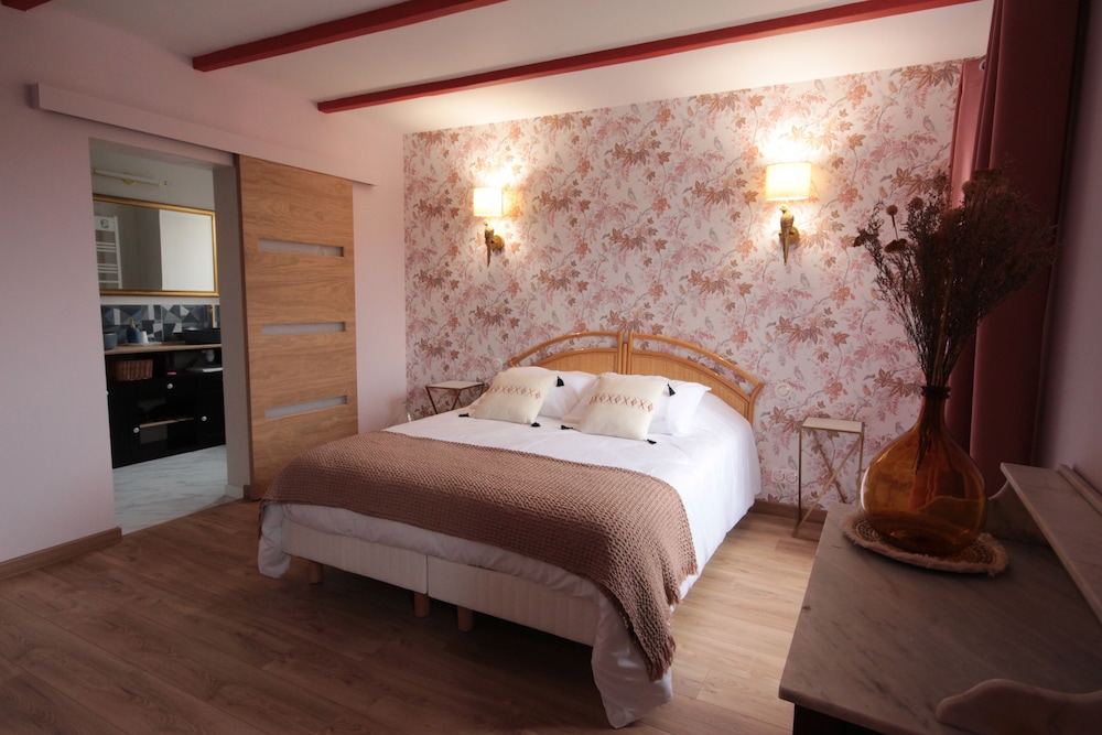 Premium Double Room photo 2