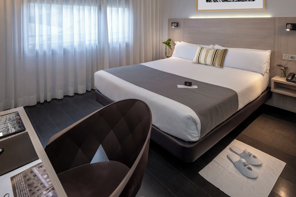 Hotel SERHS Rivoli Rambla - Photo 130