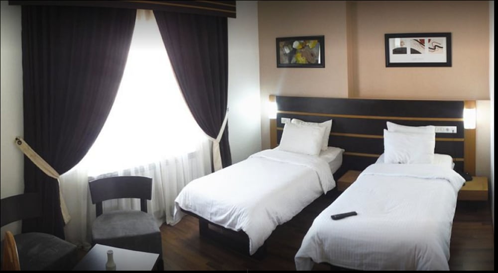 Classic Twin Room
