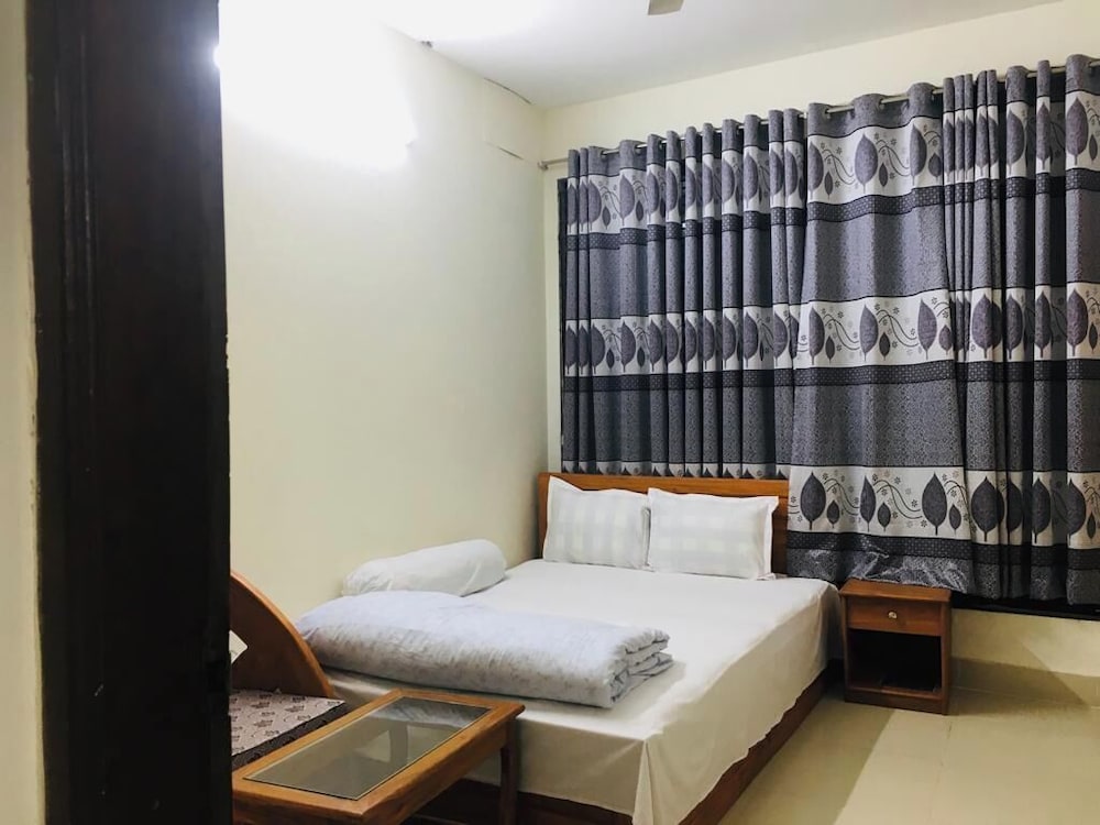 Economy Double Room, Balcony, City View photo 1
