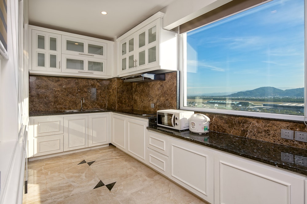 Panoramic Penthouse, 2 Bedrooms, Park View photo 3