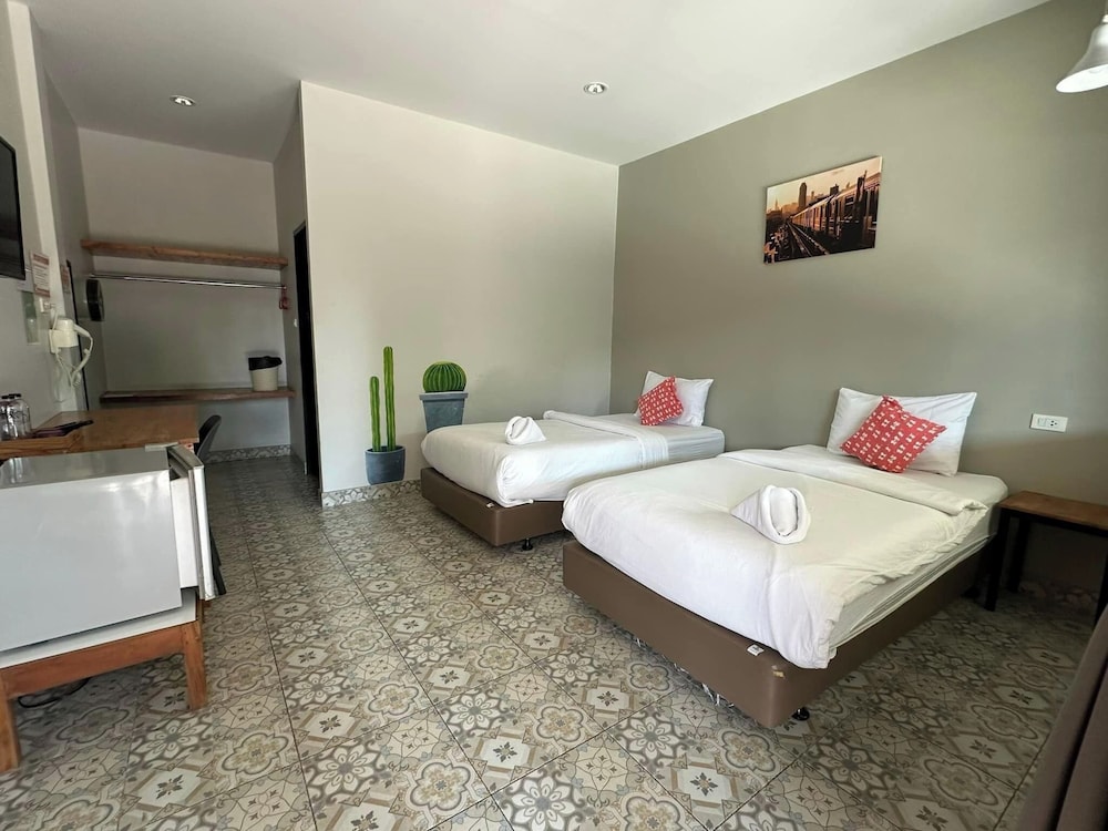 Standard Twin Room photo 2