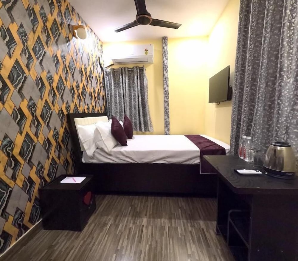 Deluxe Double Room, City View