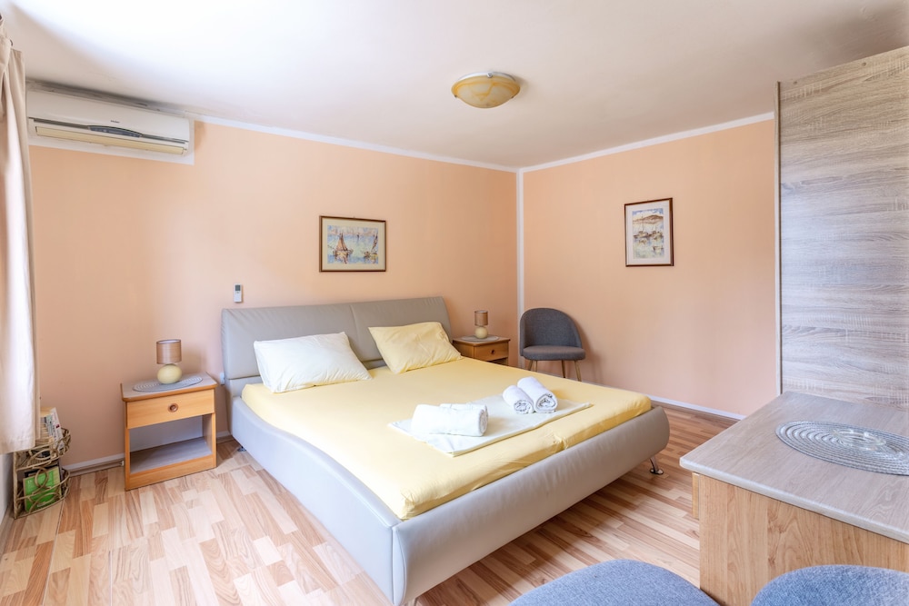 Appartamento, 1 camera da letto, terrazzo, lato piscina