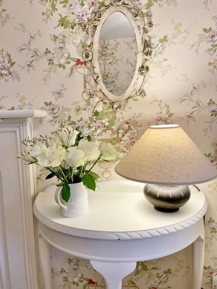 Superior Apartment, Private Bathroom, Garden View (Beechwood) photo 3
