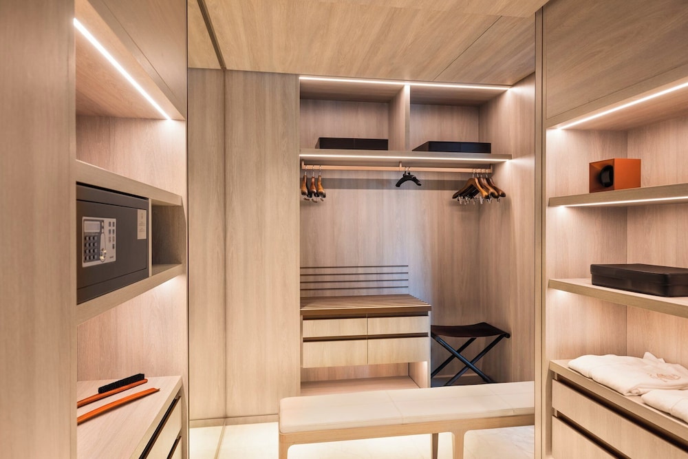 Parisian Suite