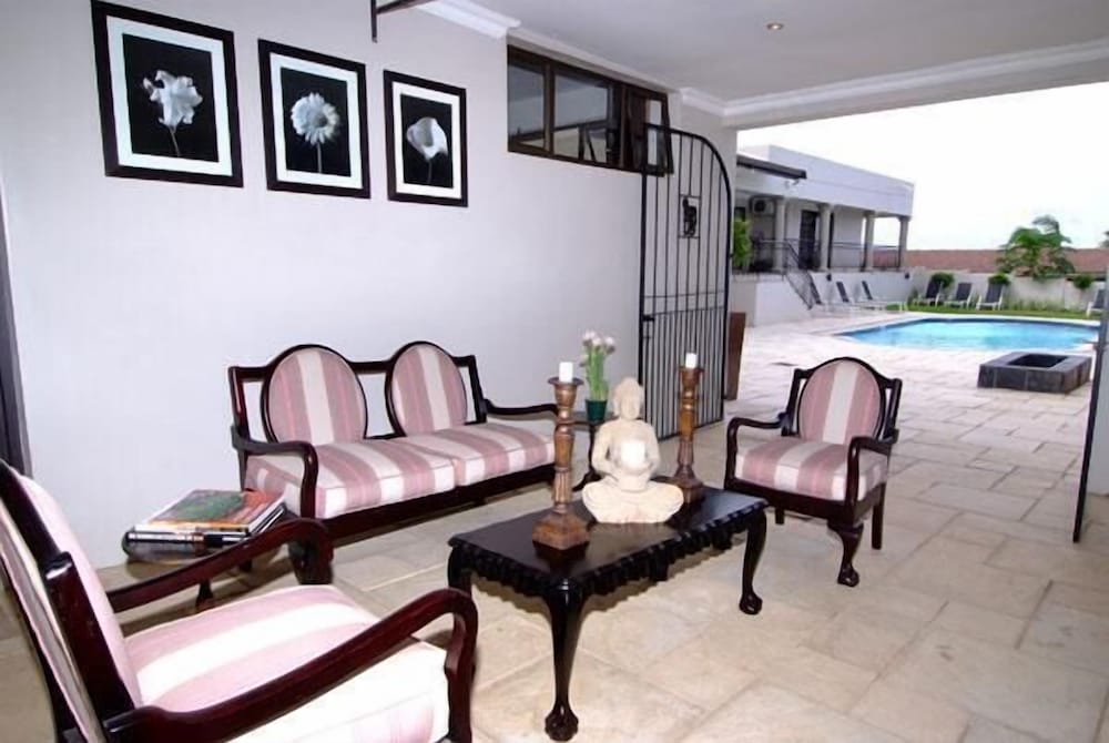 Luxury King Room photo 2