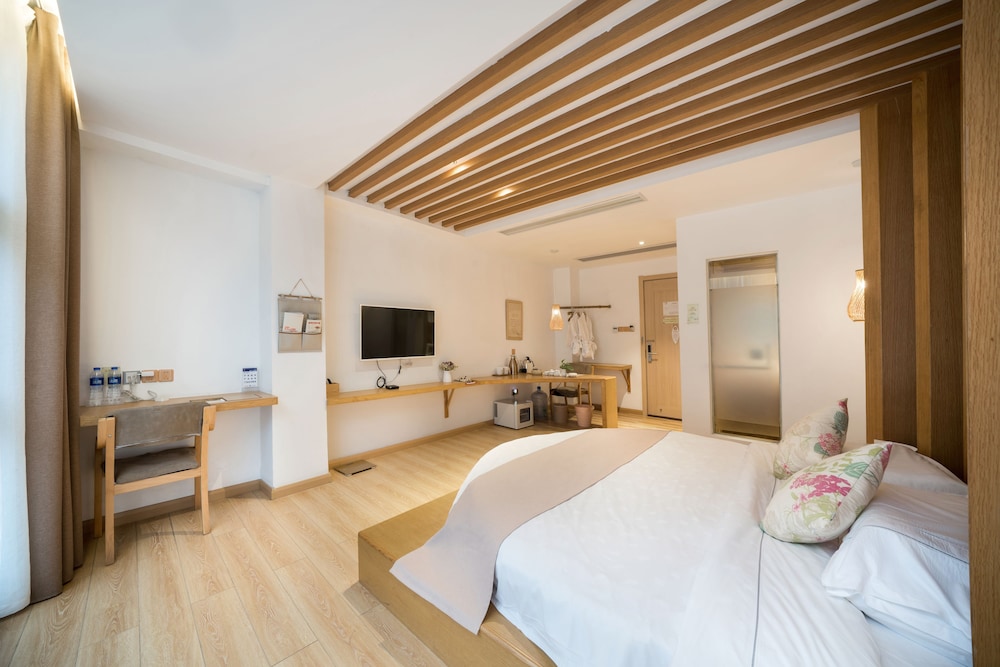 Romantic Room (Round Bed) photo 2